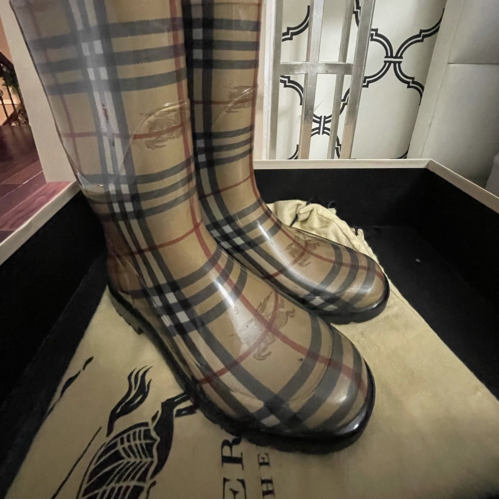 Burberry Haymarket Check Pattern Rubber Rain Boots